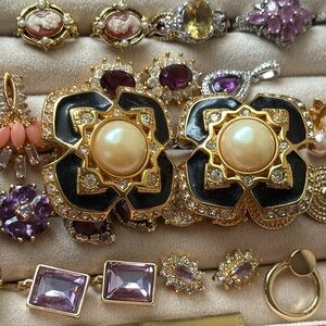 Joan Rivers Vintage Clip on Earrings